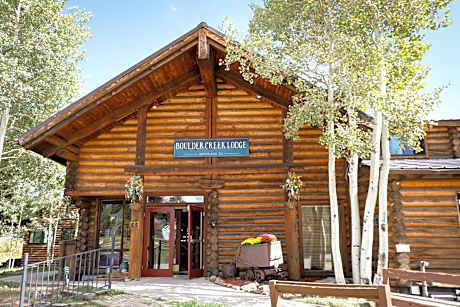 The Boulder Creek Lodge