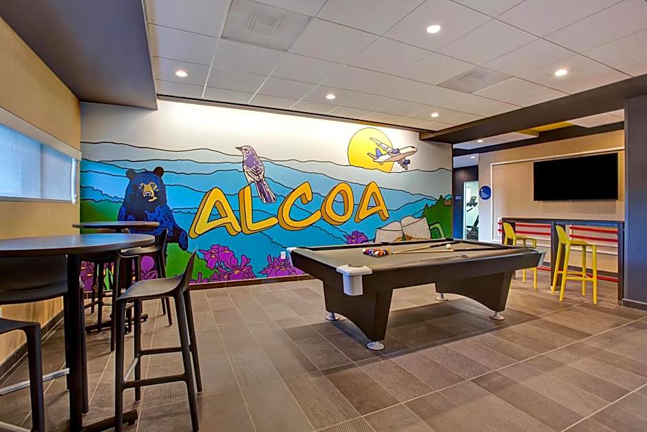 Tru by Hilton Alcoa Knoxville Airport
