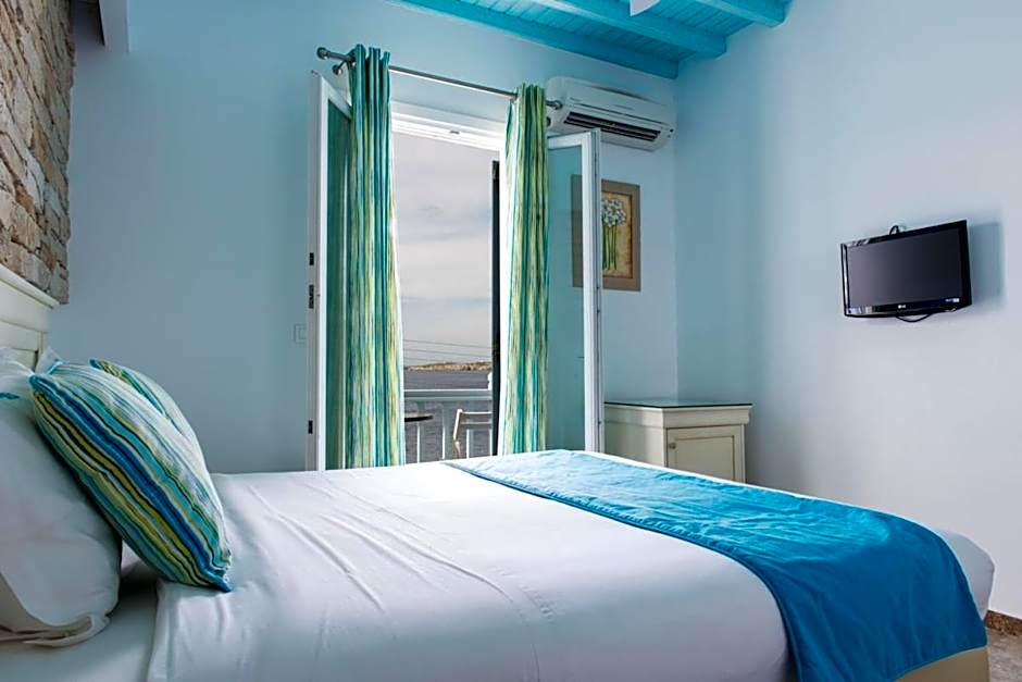 Poseidon Hotel Suites