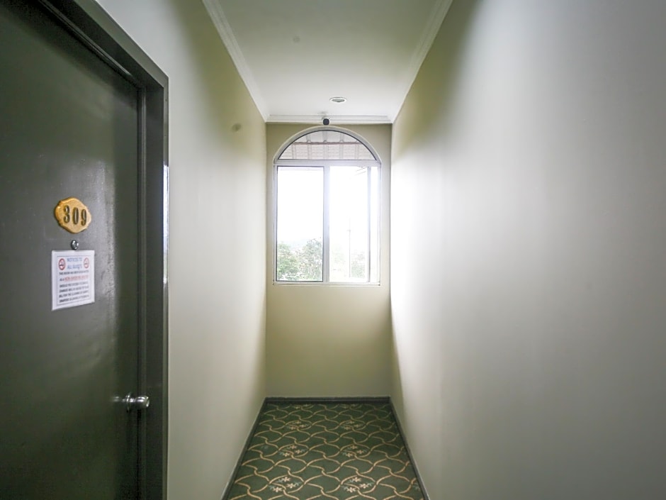 OYO 563 Jockey Lodge Hotel