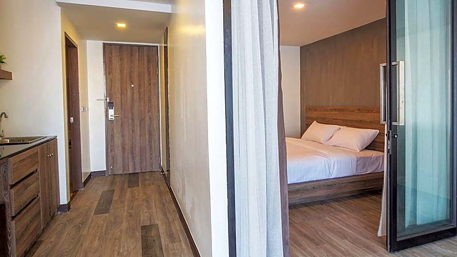 B2 Bangna Premier Hotel