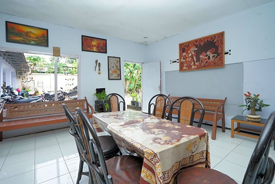 OYO 2003 Female Guest House