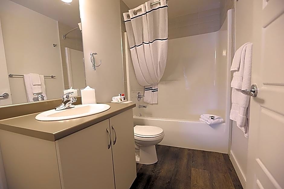 Ramada by Wyndham Fort McMurray