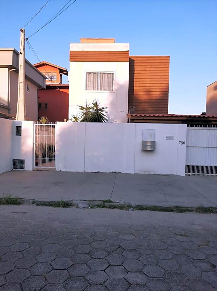 Casa completa perto da praia