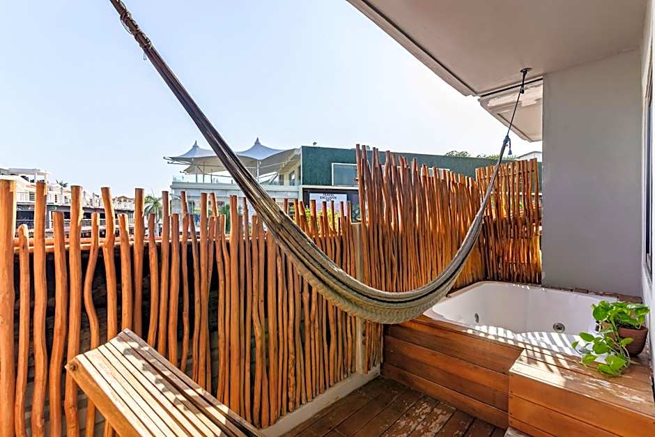 Caribbean Paradise Boutique Hotel