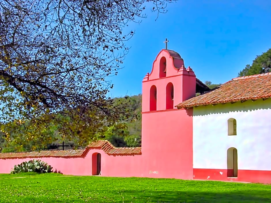 Lotus of Lompoc - A Great Hospitality Inn