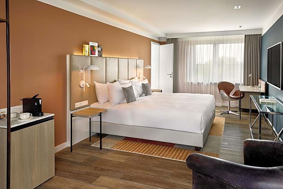 the Deutz, a Tribute Portfolio Hotel