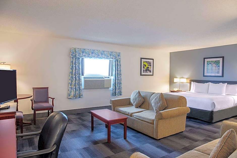 Days Inn & Conference Centre by Wyndham Camrose Norsemen