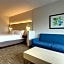 Holiday Inn Express & Suites Elizabethtown North
