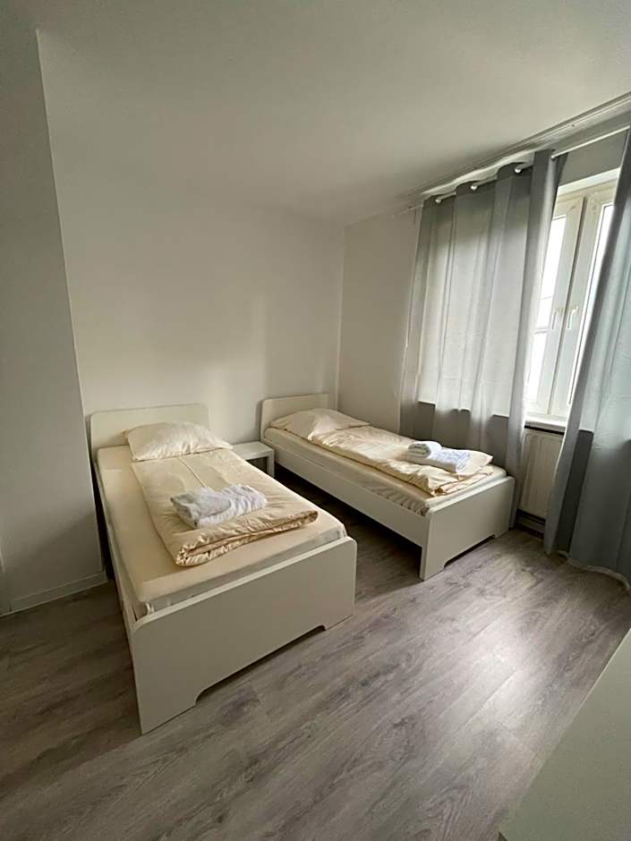 Tyros Hotel und Gästehaus am Weidendamm