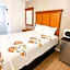 Royal Gateway Motel by OYO