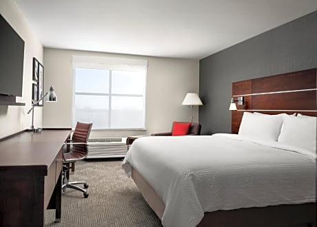 1 King Bed Premium Walk In Shower