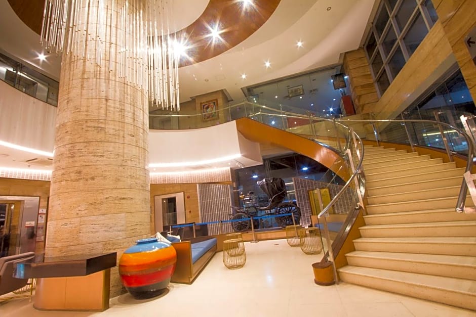 Crown Regency Hotel & Towers