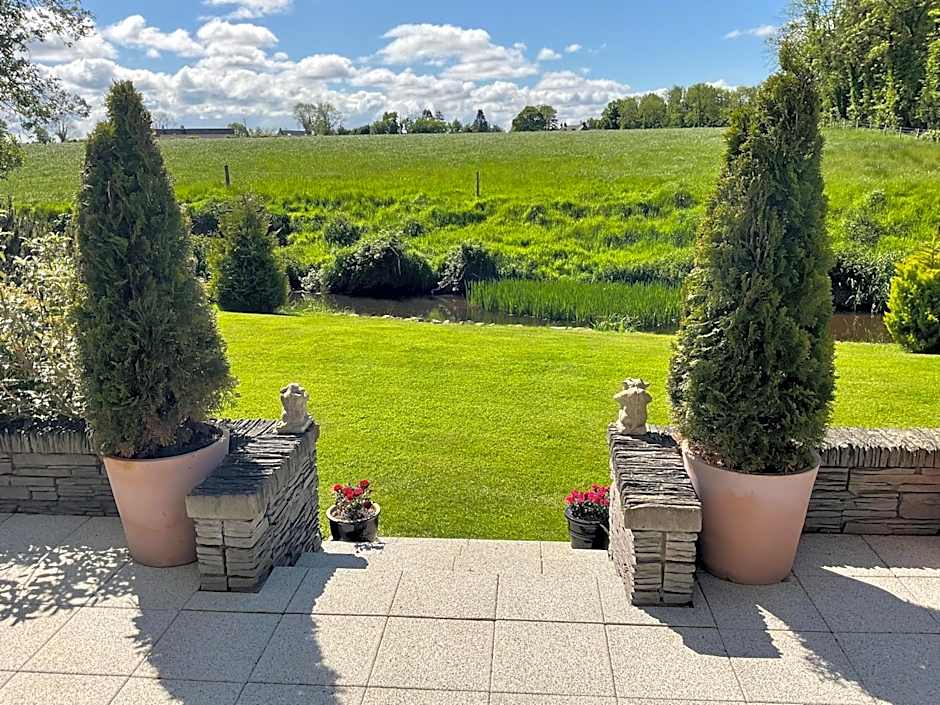 Crowfield Country House