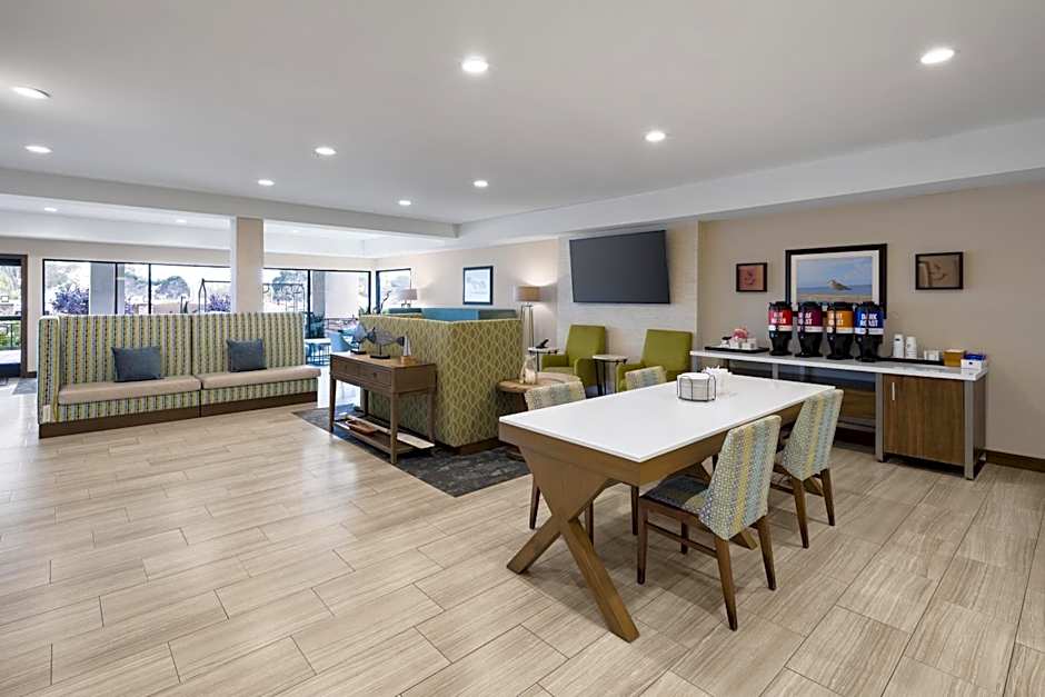 Hampton Inn by Hilton Cardiff Beach Encinitas, CA