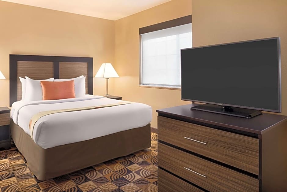 Hawthorn Suites By Wyndham Oak Creek/Milwaukee Airport