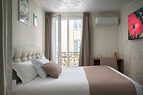 Deluxe Double Room with Balcony
