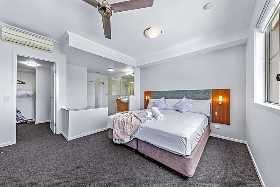 Airlie Summit Apartments