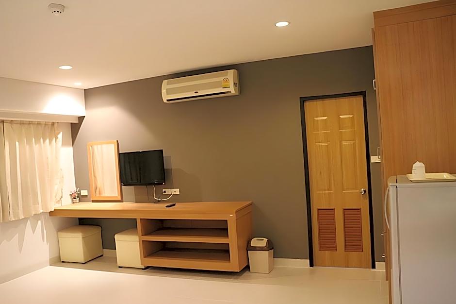 Sena House Paholyothin 30