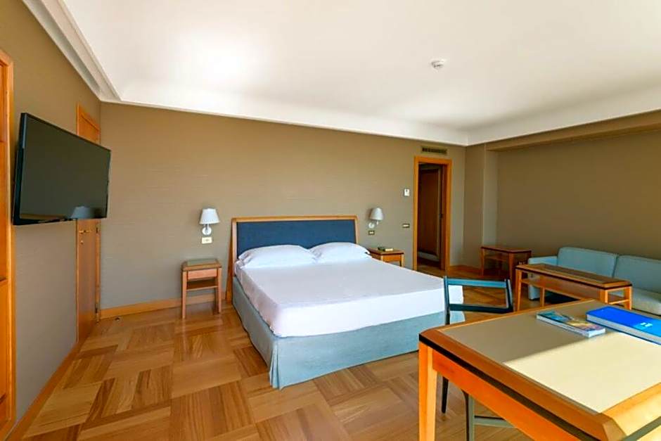 Photo 1 of 5 of Deluxe, Sea View