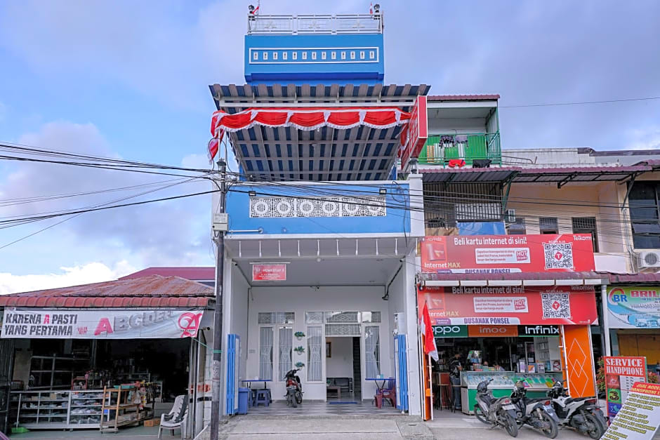 RedDoorz near Pantai Pandan Sibolga