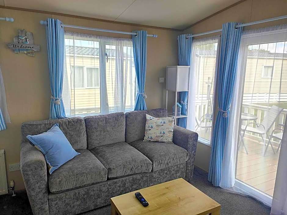 Premium Holiday Home in The New Forest at Hoburne Bashley - Leisure Passes Available to Purchase