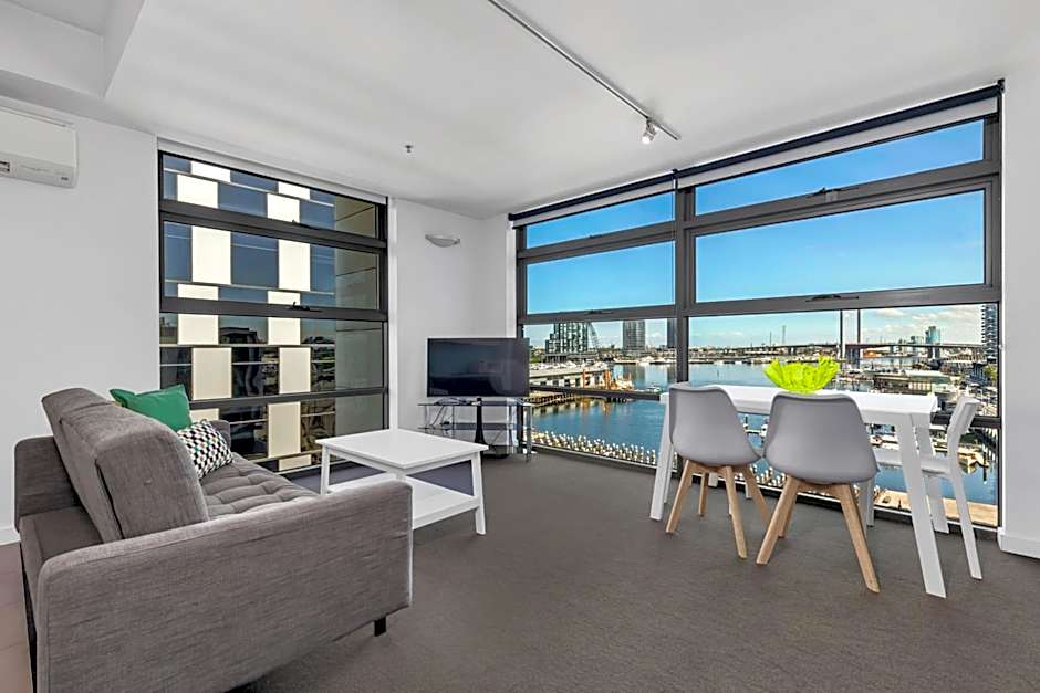 City Harbour Apartments