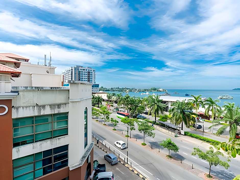 Kk Waterfront Hotel