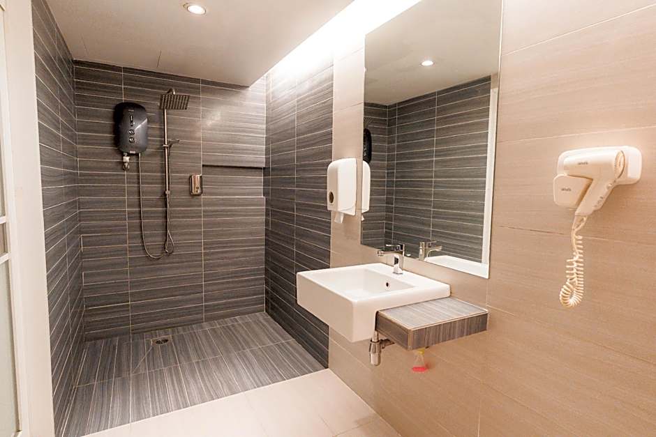 Orange Premier Hotel Taman Segar