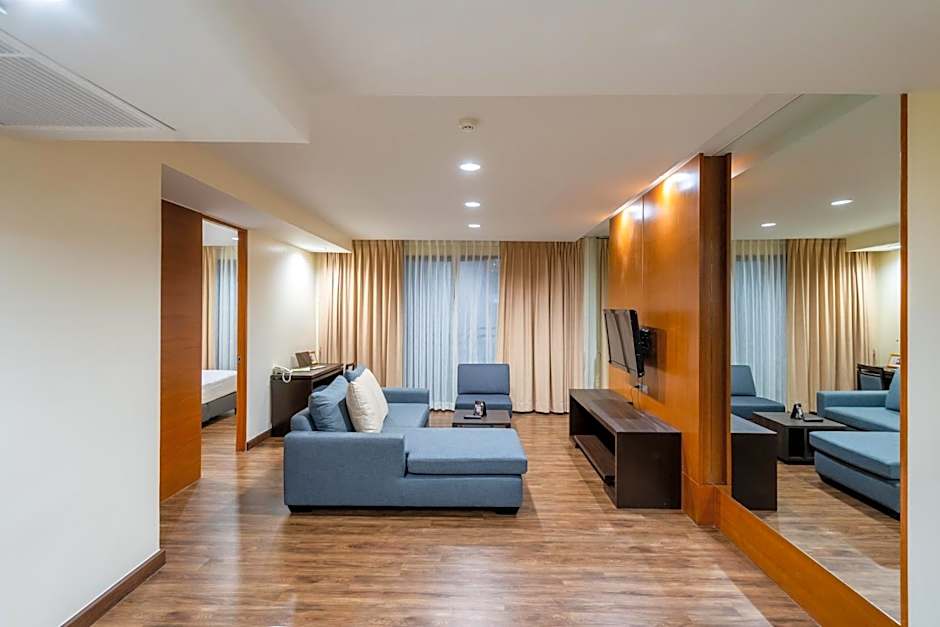 Photo 1 of 19 of 1 Bedroom Executive Suite