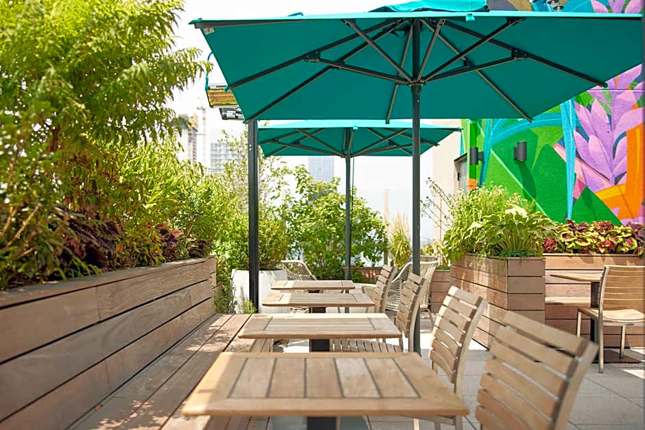 Arlo Midtown