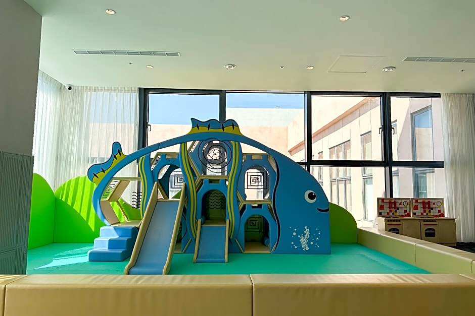 JANDA Golden Tulip Hotel