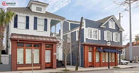 The Quarters on Spring