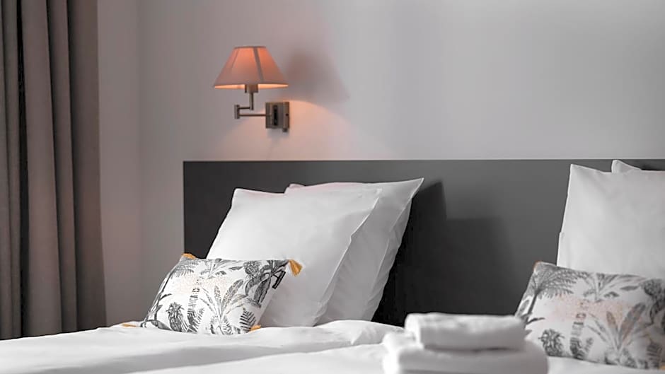 Le 24 Hotel