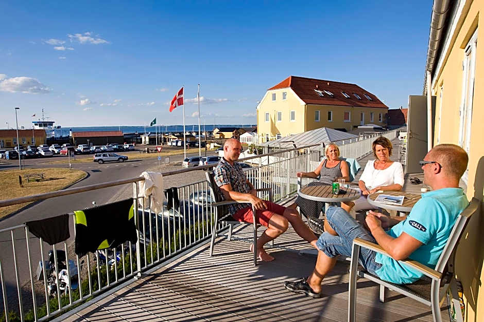 Hvalpsund Færgekro