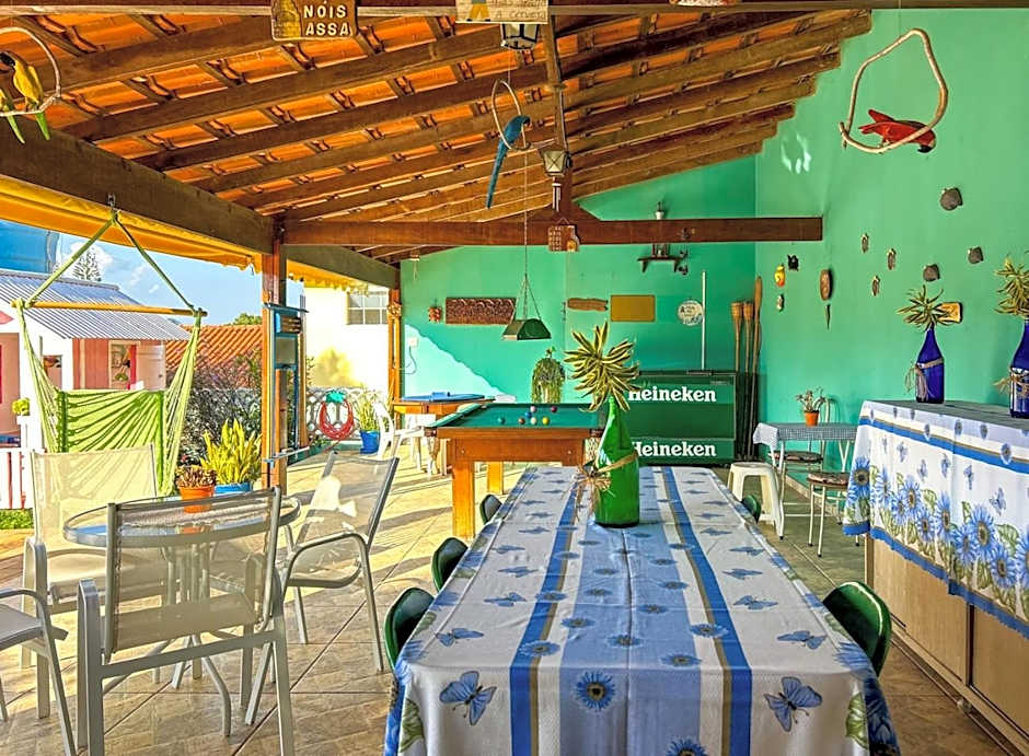 Chácara com piscina, churrasqueira, WiFi e quadra