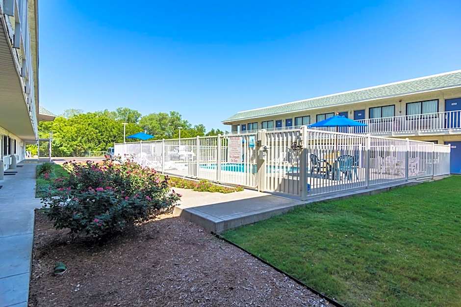 Motel 6-Bellmead, TX - Waco