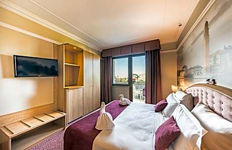 Double or Twin Room with Garden View