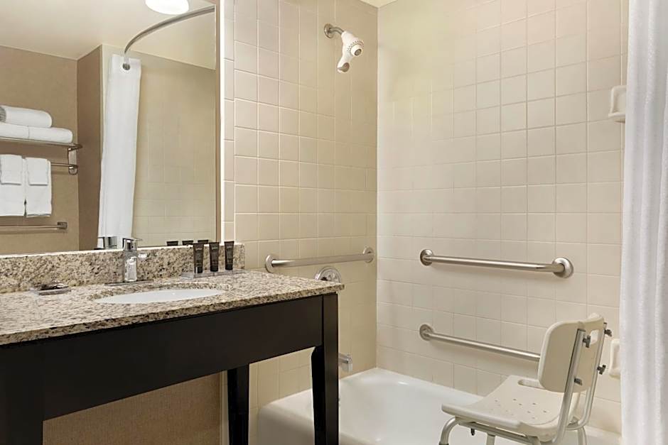 Wingate by Wyndham Cincinnati/Blue Ash