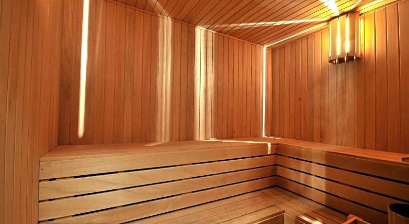 Rhiss Hotel Bostanci