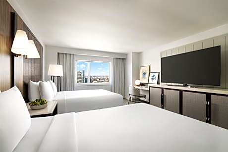 Queen Room with Two Queen Beds and Accessible Tub - Mobility and Hearing Access
