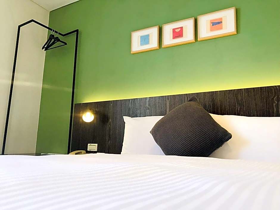 Just Enjoy Business Hotel