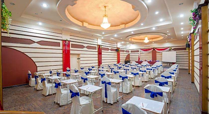 Hotel Pokhara Grande