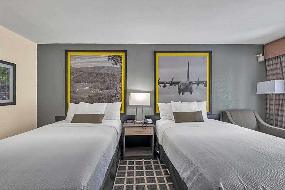 Super 8 by Wyndham Morganton