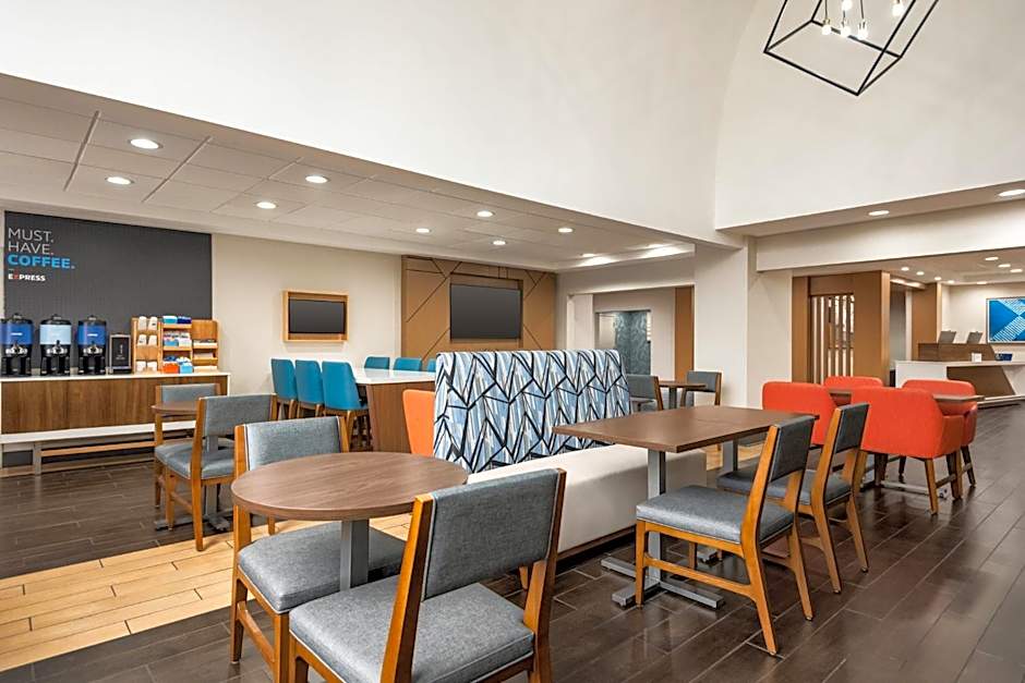 Holiday Inn Express Hotel & Suites McDonough By IHG