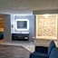 Mountain Vista Inn & Suites - Walking Distance to the Island