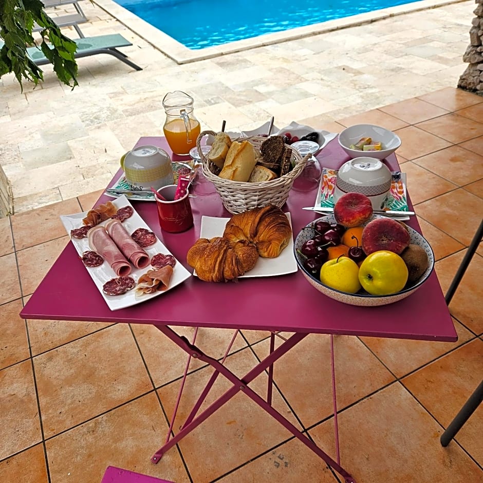 Le Mas de Cocagne - Gite et Chambre d'hôte - Piscine et SPA