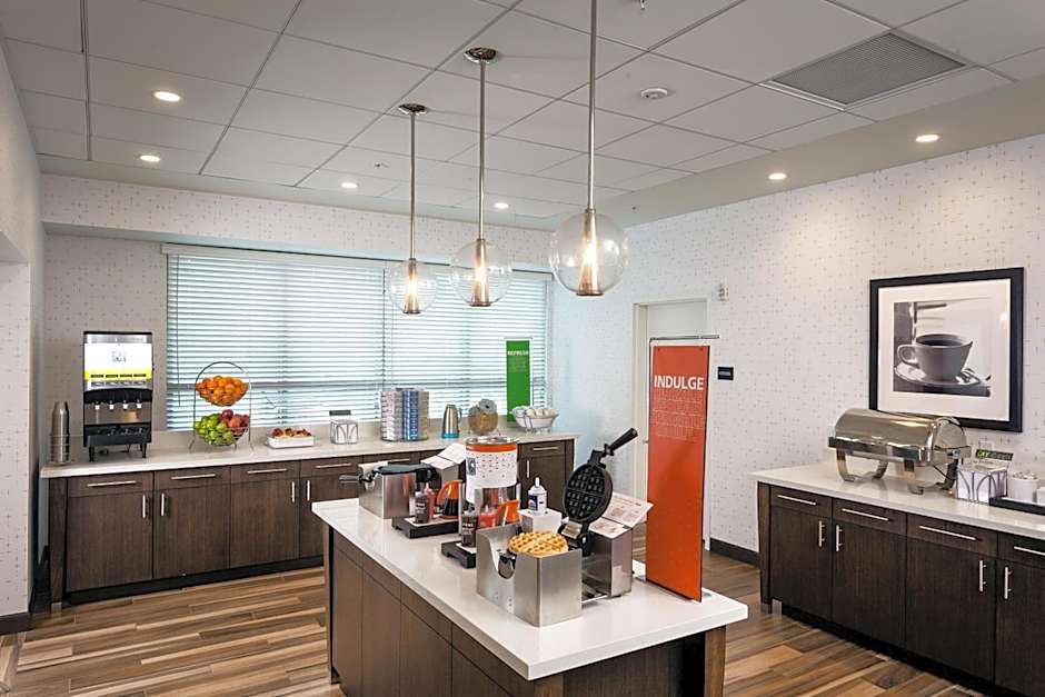 Hampton Inn & Suites Seattle/Northgate
