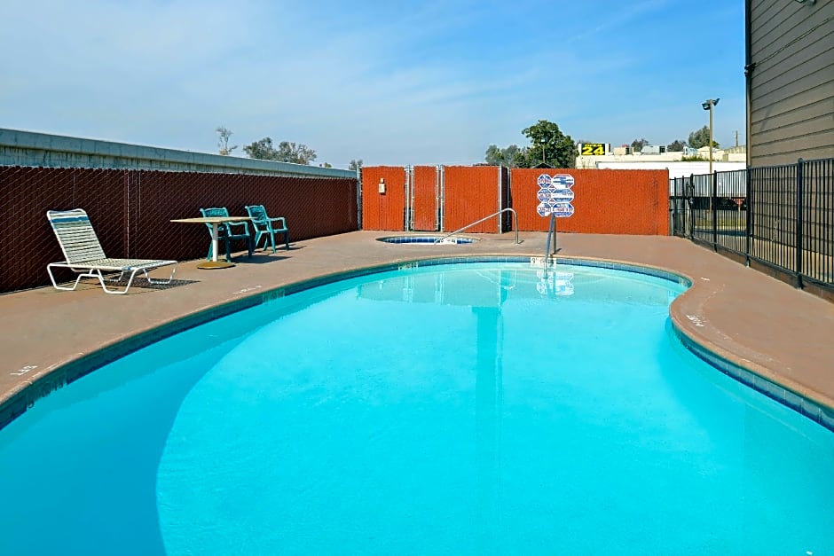 Americas Best Value Inn Delano