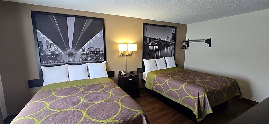 Super 8 by Wyndham Rogers Minnesota